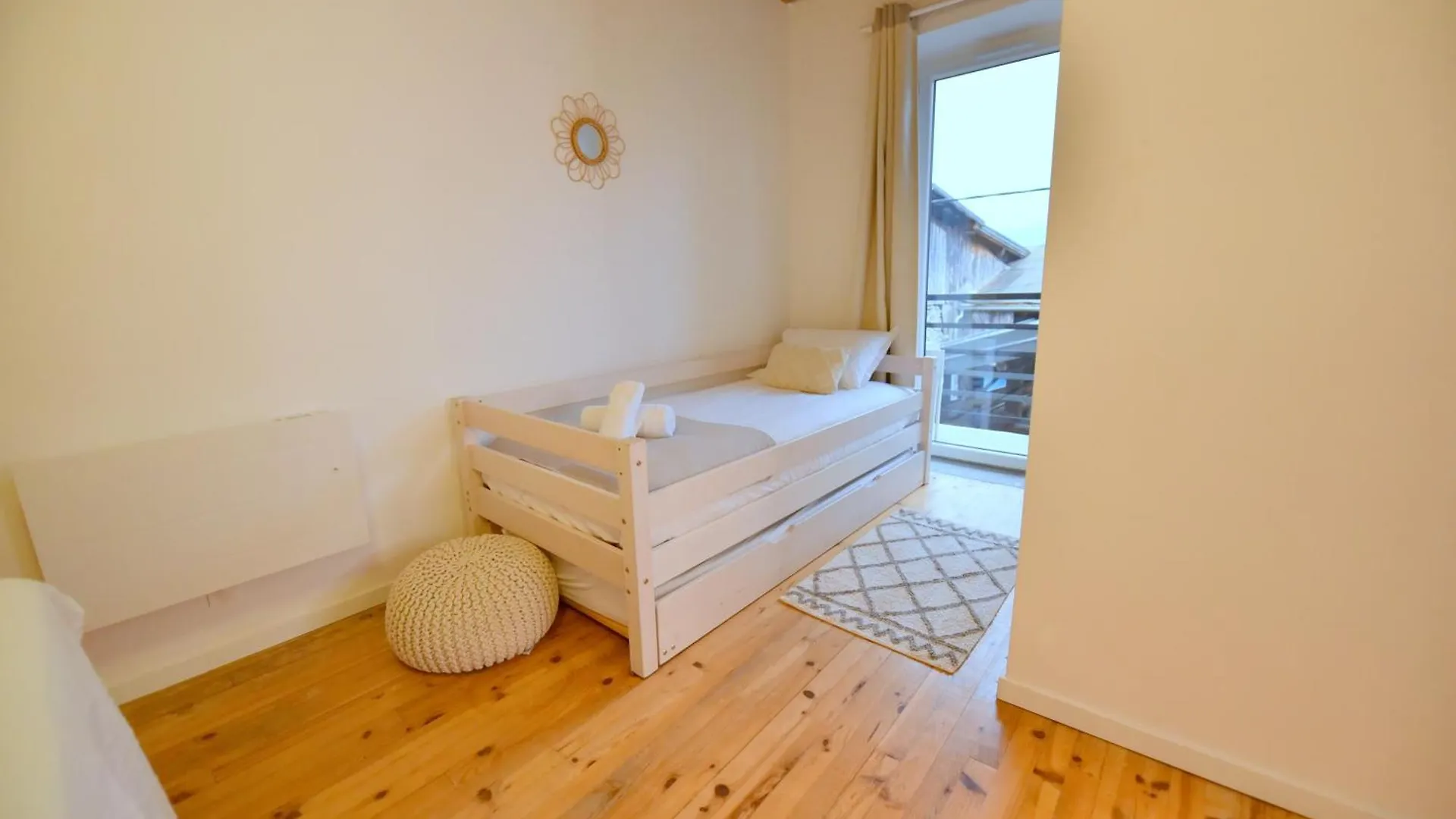 Holiday home Maison De Village Wifi - Parking Et Jardin Prive France