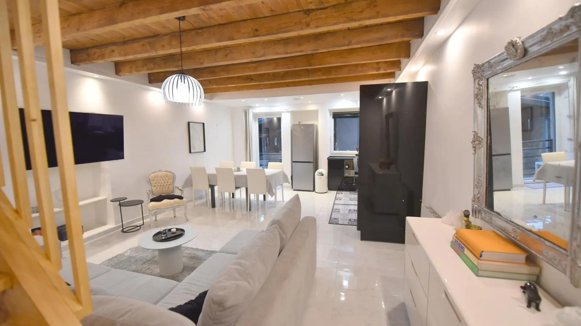 Maison De Village Wifi - Parking Et Jardin Prive 0*, Gresy-sur-Isere France