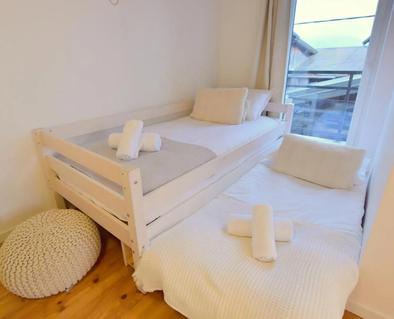 Maison De Village Wifi - Parking Et Jardin Prive Gresy-sur-Isere 0*,  France
